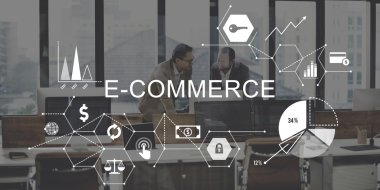 Tartışırken meslektaşları ve E-ticaret