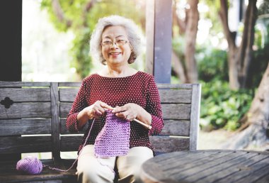 Büyükanne örerken kavramı