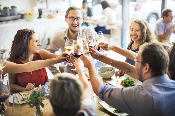 Cheers άτομα με γυαλιά — Φωτογραφία Αρχείου