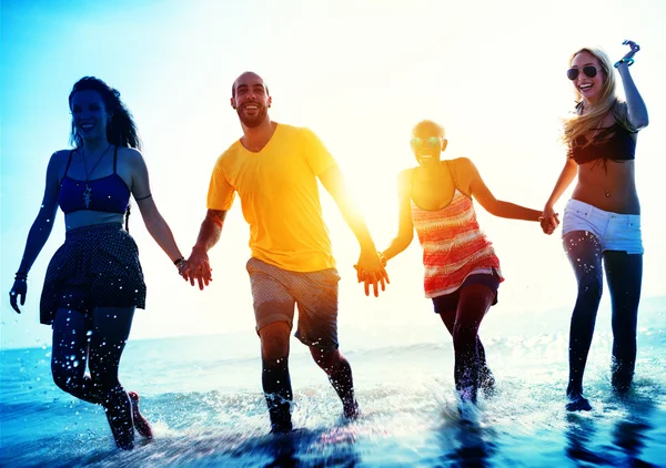Friends and Freedom at Beach Concept — Stock Photo, Image