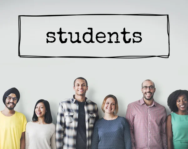 Różnorodność osób ze studentami — Zdjęcie stockowe