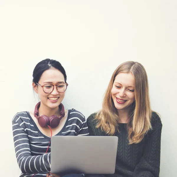 Concepto de conexión de dispositivos digitales — Foto de Stock