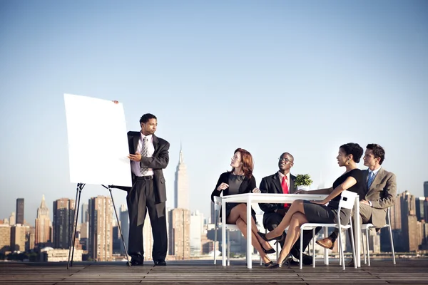 Empresários em reunião — Fotografia de Stock