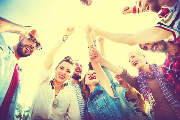 Friends Bonding at Beach Concept — Stock Photo, Image