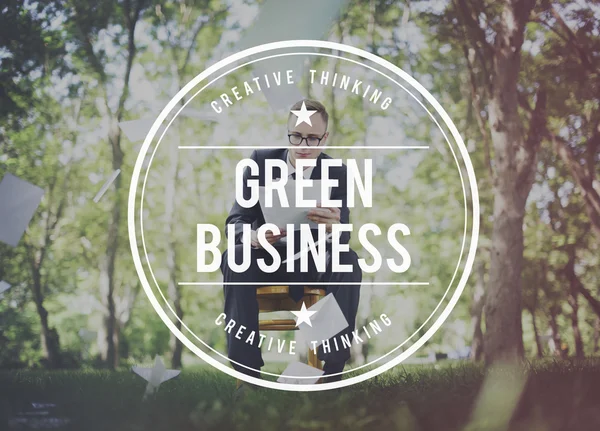 男とグリーン ビジネス地球概念 — ストック写真