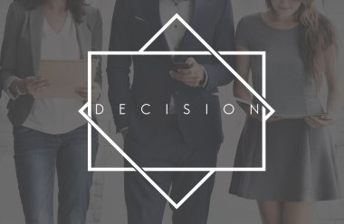 okuma ve internette sörf iş adamları  