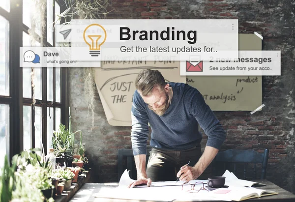 Hombre y Branding Marketing Concepto Publicitario — Foto de Stock