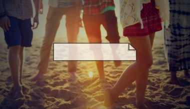 parti ve çerçeve üzerinde asılı dışarı arkadaş