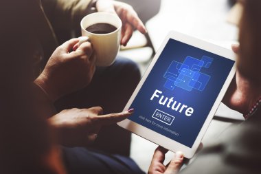 İnsanlar kahve molası internet tarama 