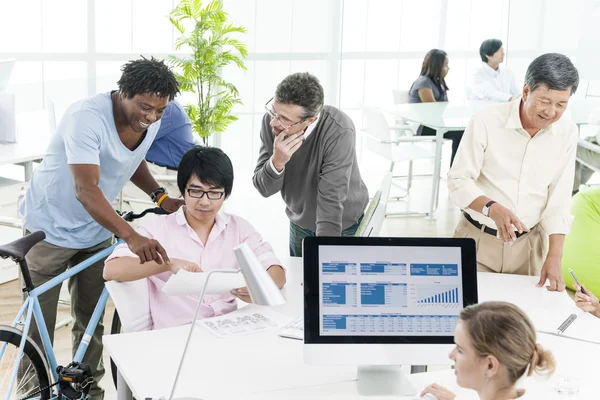 Business People talking in the Office — Stock Photo, Image