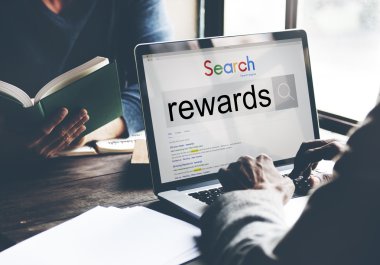 bilgisayar ekranı ve ödül parası Bonus kavramı