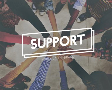 Farklı insanlar tutuşup