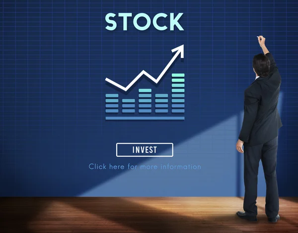 Empresário contra parede — Fotografia de Stock