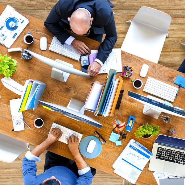 Gruppo di uomini d'affari che lavorano — Foto Stock