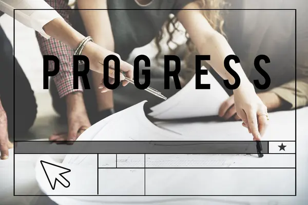 Diseñadores trabajando con póster y Progress —  Fotos de Stock