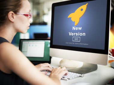 bilgisayar monitör yeni sürümü ile