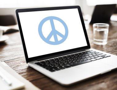 Çağdaş işyeri, ofis, banka donatımı 