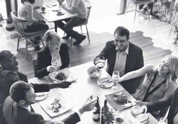 Equipe de negócios tem reunião — Fotografia de Stock