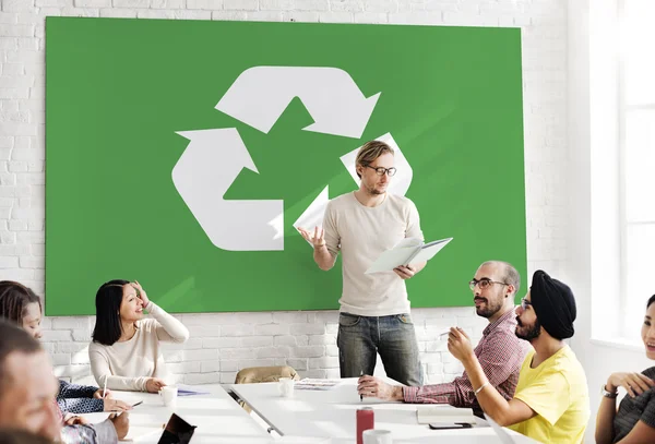 Zakelijke bijeenkomst met behoud van het milieu — Stockfoto
