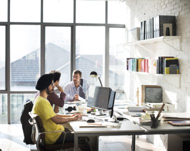 çalışan iş adamları