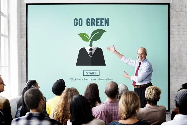 Mensen bij seminar met gaan groen — Stockfoto