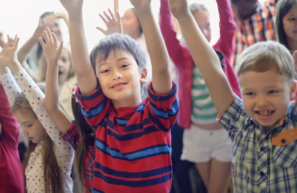 Niños alegres juntos — Foto de Stock