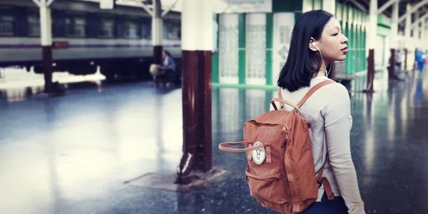 Retrato de mujer asiática Viajar —  Fotos de Stock