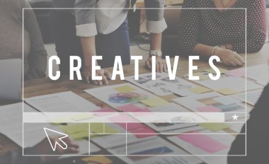 Ofiste çalışan iş adamları