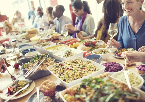 People enjoying food — Stock Photo, Image