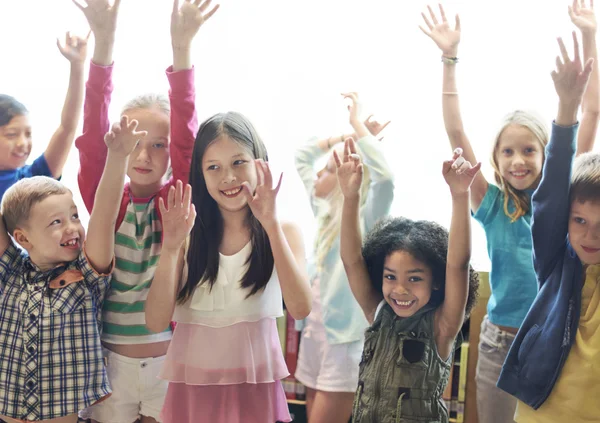 Diversité enfants ensemble — Photo