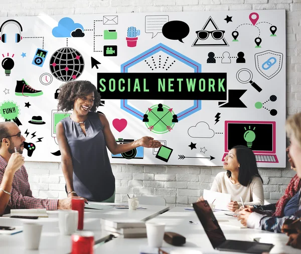 Incontro d'affari con i social network — Foto Stock