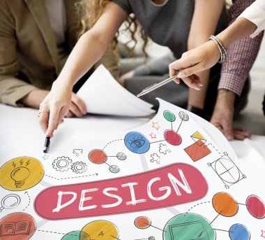 Poster ve tasarım çalışma tasarımcılar