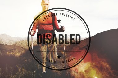 adam dağlarda hiking  