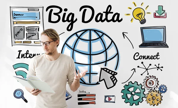 Homme d'affaires travaillant avec Big Data — Photo