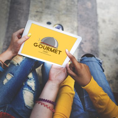 Dijital devises kullanan öğrenciler 