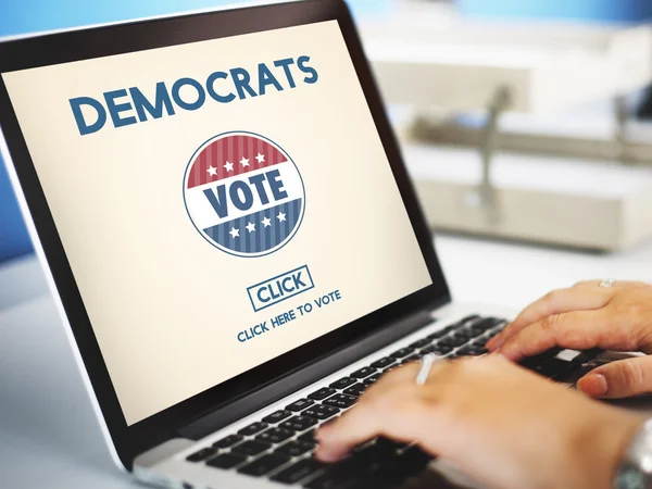 Demokrater på skärm laptop — Stockfoto