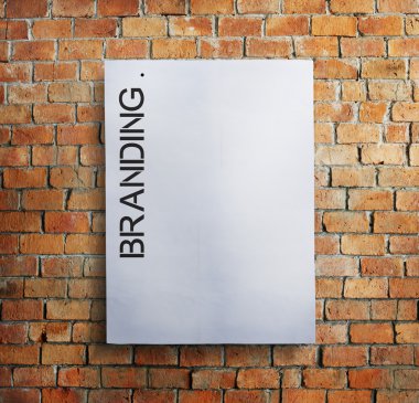 Tuğla duvar ve metin ile kurulu