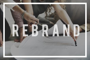 Poster ve rebrand çalışma tasarımcılar