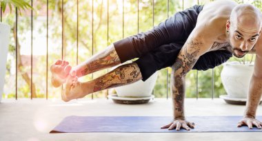 Adam pratiği poz Yoga 