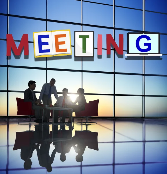 Tim bisnis pada pertemuan — Stok Foto