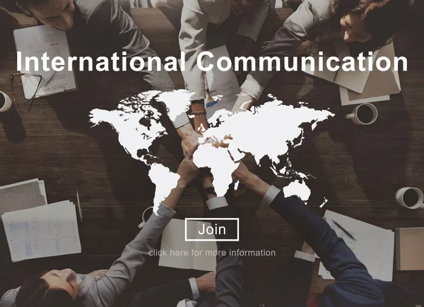 Mensen uit het bedrijfsleven op vergadering en internationale communicatie — Stockfoto