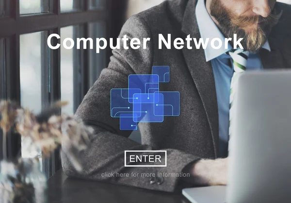 Επιχειρηματίας εργασίας και υπολογιστή δικτύου — Φωτογραφία Αρχείου