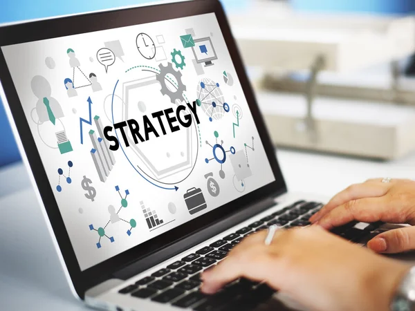 Strategie op monitor laptop — Stockfoto