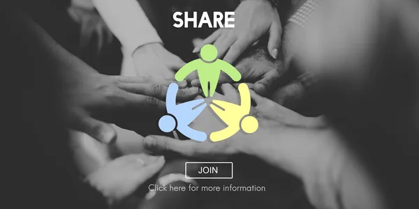 Mensen met handen samen en delen — Stockfoto