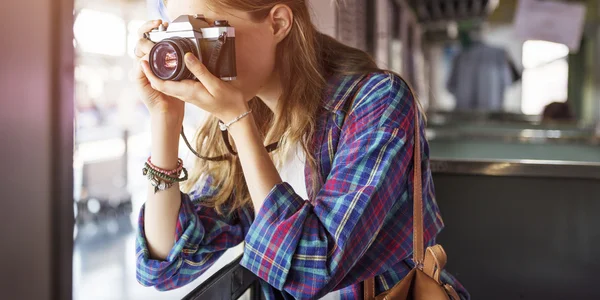 Girl Photographer Traveling — Stok Foto