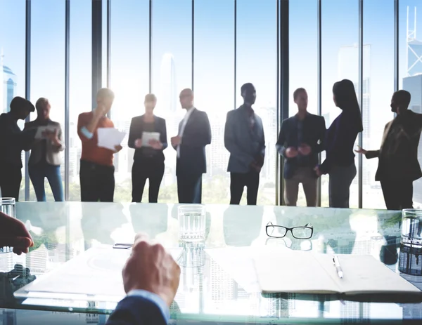 Grupo de Empresarios Discutiendo en el Concepto de Oficina —  Fotos de Stock