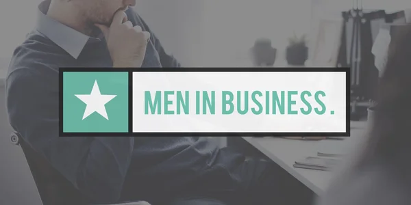 Empresário pensando com homens de texto no negócio — Fotografia de Stock