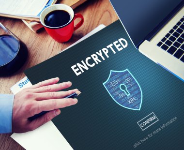 Veri gizlilik kavramı ile çalışan adam