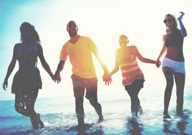 Arkadaşlar Out parti üzerinde asılı