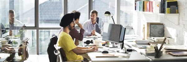 Imprenditori che lavorano — Foto Stock